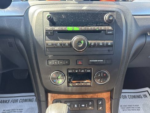 Used 2010 Buick Enclave CXL w/ Trailering Provision Package AWD/4WD image 19