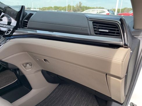Certified 2024 Honda Odyssey Elite image 31