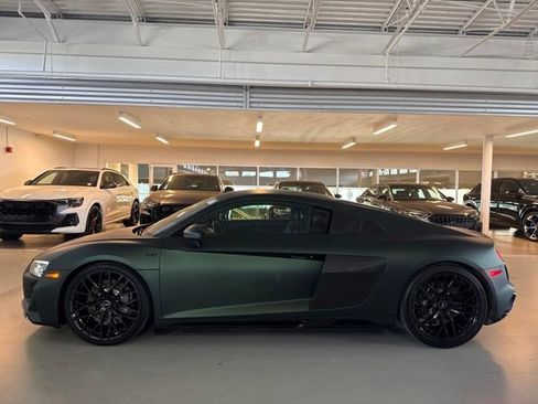 Used 2020 Audi R8 V10 w/ Carbon Exterior Package AWD/4WD image 6