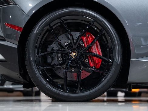 Used 2015 Lamborghini Huracan LP 610-4 AWD/4WD image 41