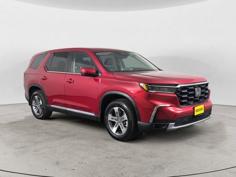 Certified 2025 Honda Pilot EX-L image 7