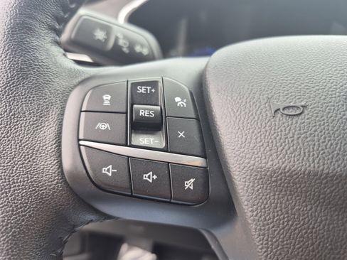 Used 2020 Ford Escape Titanium w/ Titanium Premium Package 2.0 AWD/4WD image 24
