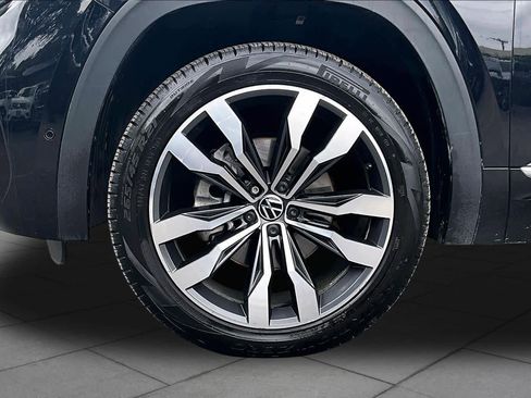 Used 2022 Volkswagen Atlas SEL Premium image 11