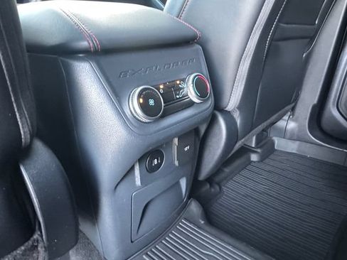 Used 2025 Ford Explorer ST-Line AWD/4WD image 30