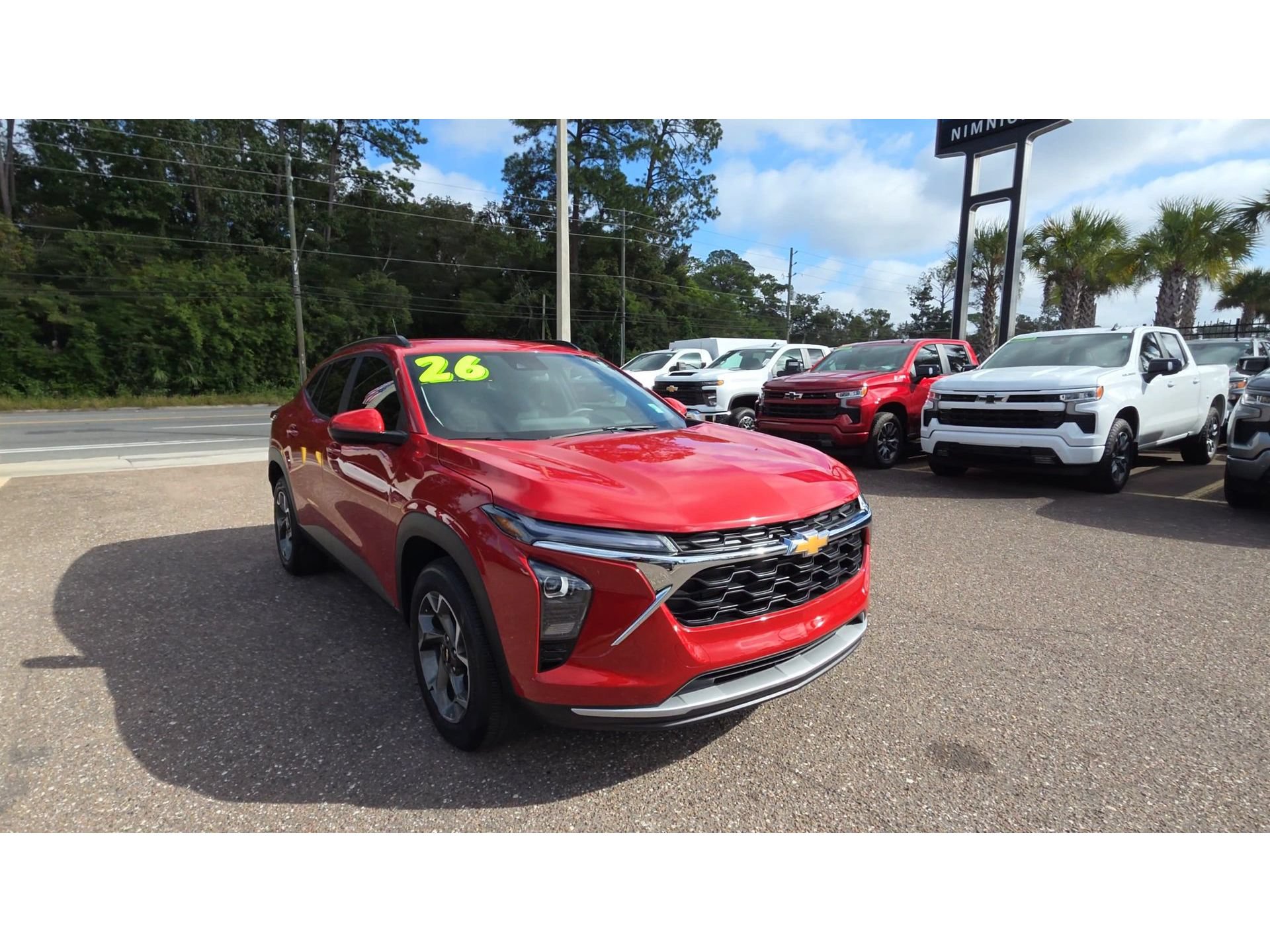 Used 2026 Chevrolet Trax LT w/ Driver Confidence Package FWD image 2