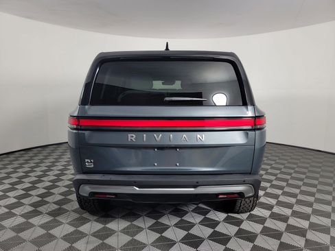 Used 2024 Rivian R1S Adventure AWD/4WD image 4