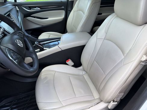 Certified 2018 Buick Enclave Essence FWD image 27