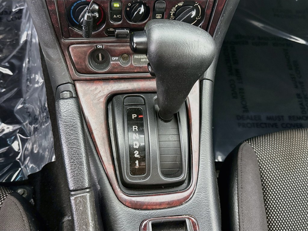 Used 2003 MAZDA MX-5 Miata RWD image 16