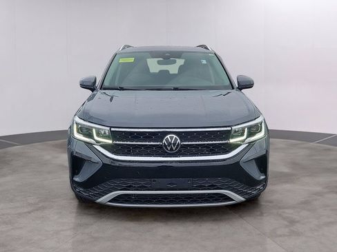 Used 2023 Volkswagen Taos SEL AWD/4WD image 2