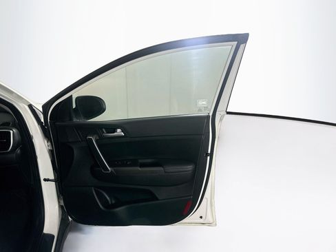 Used 2022 Kia Sportage LX FWD image 29