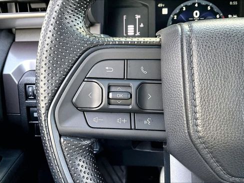 Used 2025 Toyota Tacoma SR5 image 12