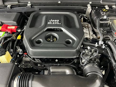 Used 2021 Jeep Wrangler Unlimited Rubicon image 35