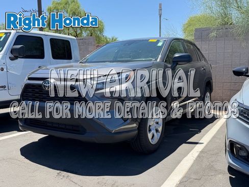 Used 2025 Toyota RAV4 LE AWD/4WD image 1