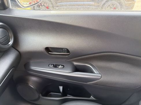 Used 2021 Nissan Kicks S FWD image 30