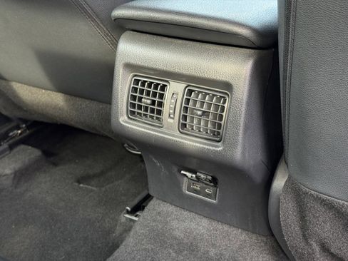 Used 2025 Toyota Camry SE FWD image 36
