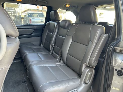 Used 2017 Honda Odyssey EX-L image 11