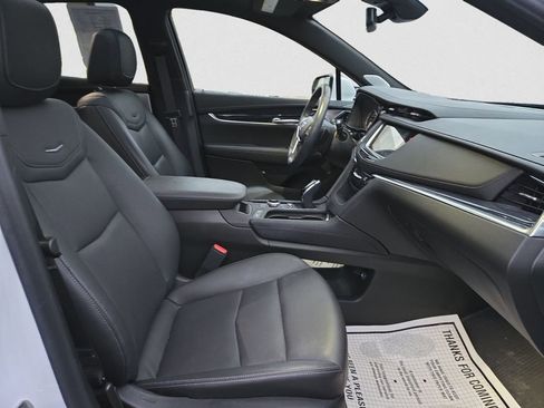 Certified 2024 Cadillac XT5 Premium Luxury image 17