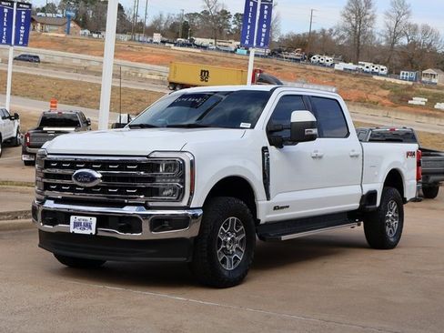 Certified 2023 Ford F250 Lariat w/ FX4 Off-Road Package image 9