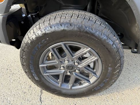 Used 2025 Jeep Wrangler Sport image 13