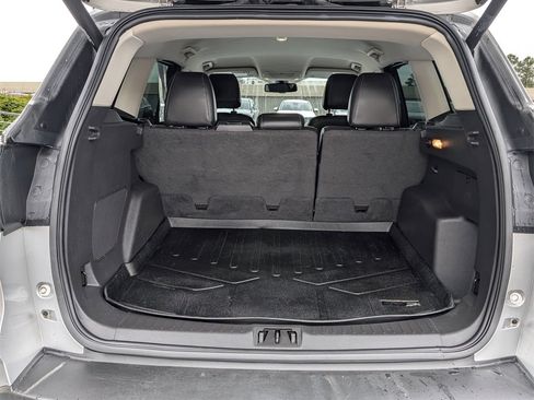 Used 2017 Ford Escape Titanium image 28