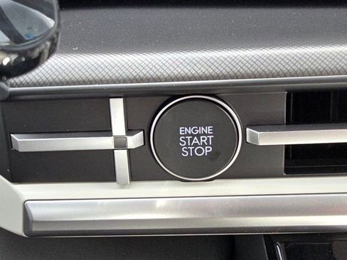 Certified 2025 Hyundai Santa Fe SEL image 6