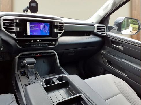 Used 2024 Toyota Tundra SR5 w/ SR5 Convenience Package AWD/4WD image 24