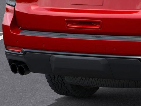 New 2026 Chevrolet Suburban Z71 image 14