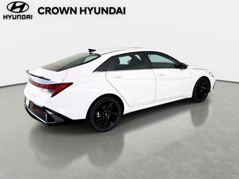 Certified 2026 Hyundai Elantra SEL Sport Premium w/ Cargo Package FWD image 5