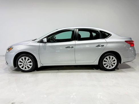 Used 2018 Nissan Sentra S FWD image 4