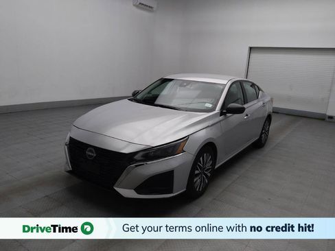 Used 2024 Nissan Altima 2.5 SV image 1