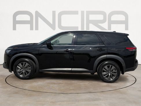Used 2023 Nissan Pathfinder S FWD image 7