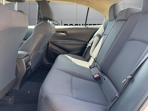 Used 2021 Toyota Corolla LE FWD image 16