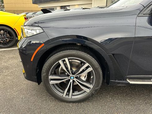 Used 2022 BMW X7 xDrive40i w/ M Sport Package AWD/4WD image 12