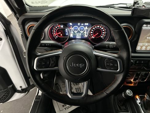 Used 2021 Jeep Gladiator Mojave AWD/4WD image 22