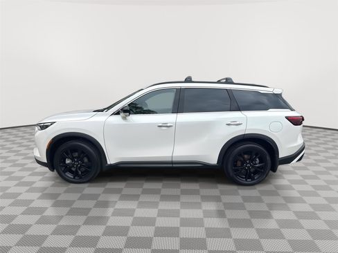 Certified 2025 INFINITI QX60 Luxe w/ Black Edition image 9