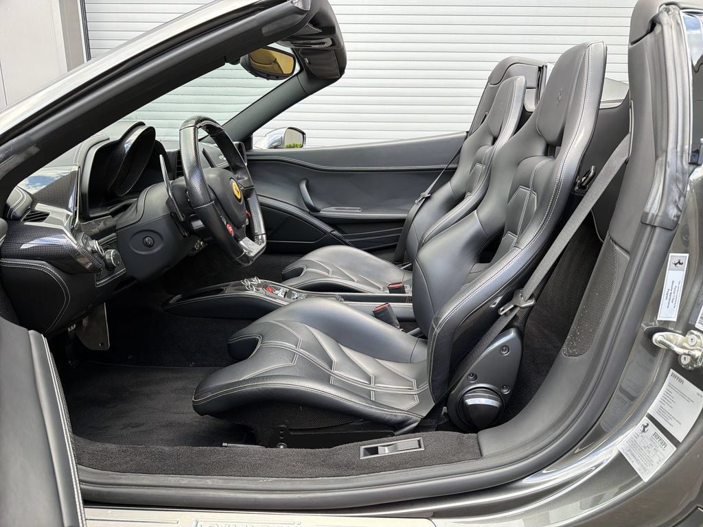 Certified 2013 Ferrari 458 Spider RWD image 24