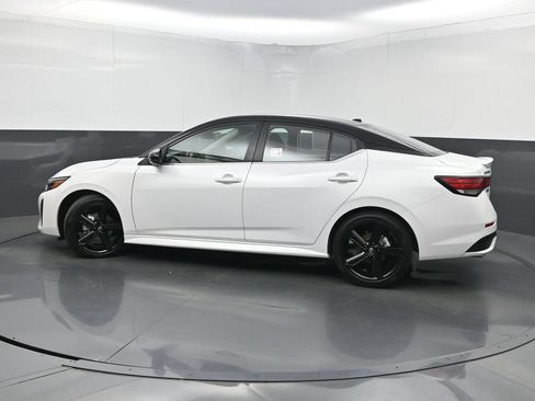 Used 2024 Nissan Sentra SR FWD image 39