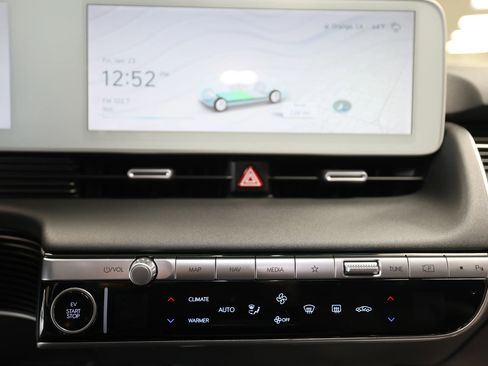 Used 2023 Hyundai Ioniq 5 SEL image 31