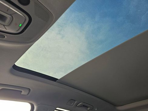 Used 2024 Audi Q5 e Prestige w/ Prestige Package image 20