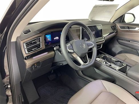 New 2026 Volkswagen Atlas SEL image 2