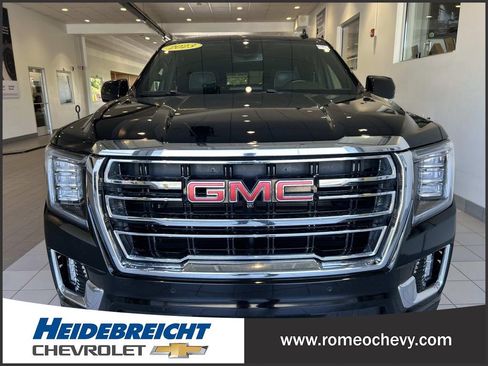Used 2023 GMC Yukon SLT w/ SLT Premium Package AWD/4WD image 42