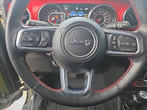 Used 2022 Jeep Gladiator Rubicon w/ LED Lighting Group AWD/4WD image 11