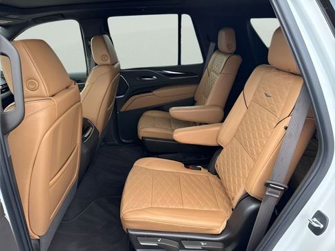 Used 2024 Cadillac Escalade Sport w/ LPO, ONYX Package AWD/4WD image 25