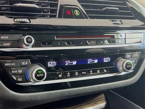 Used 2019 BMW 530i w/ Convenience Package image 16