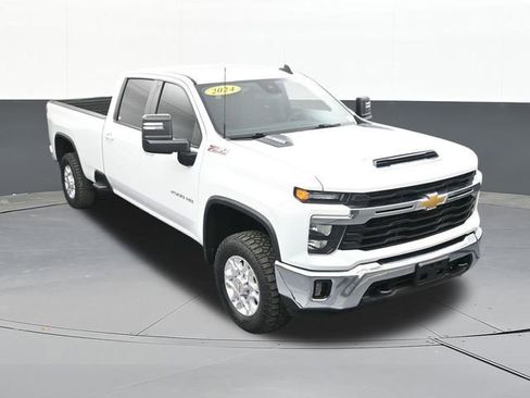 Used 2024 Chevrolet Silverado 2500 LT AWD/4WD image 64