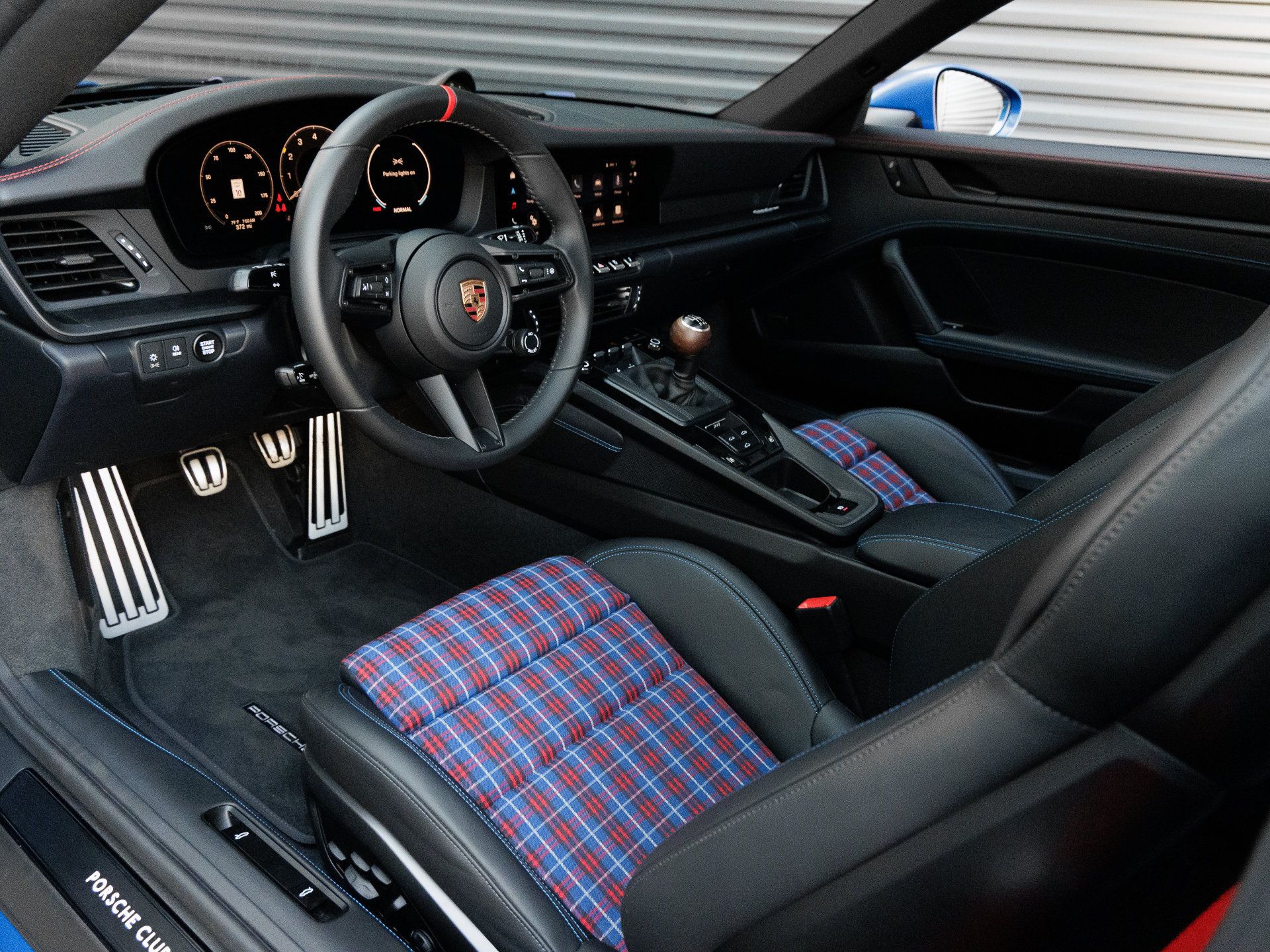 Used 2026 Porsche 911 Carrera T RWD image 4