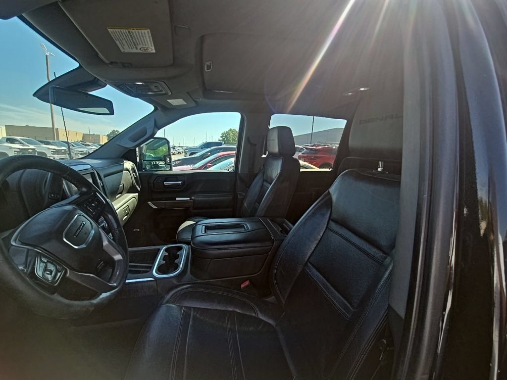 Used 2022 GMC Sierra 3500 Denali AWD/4WD image 5