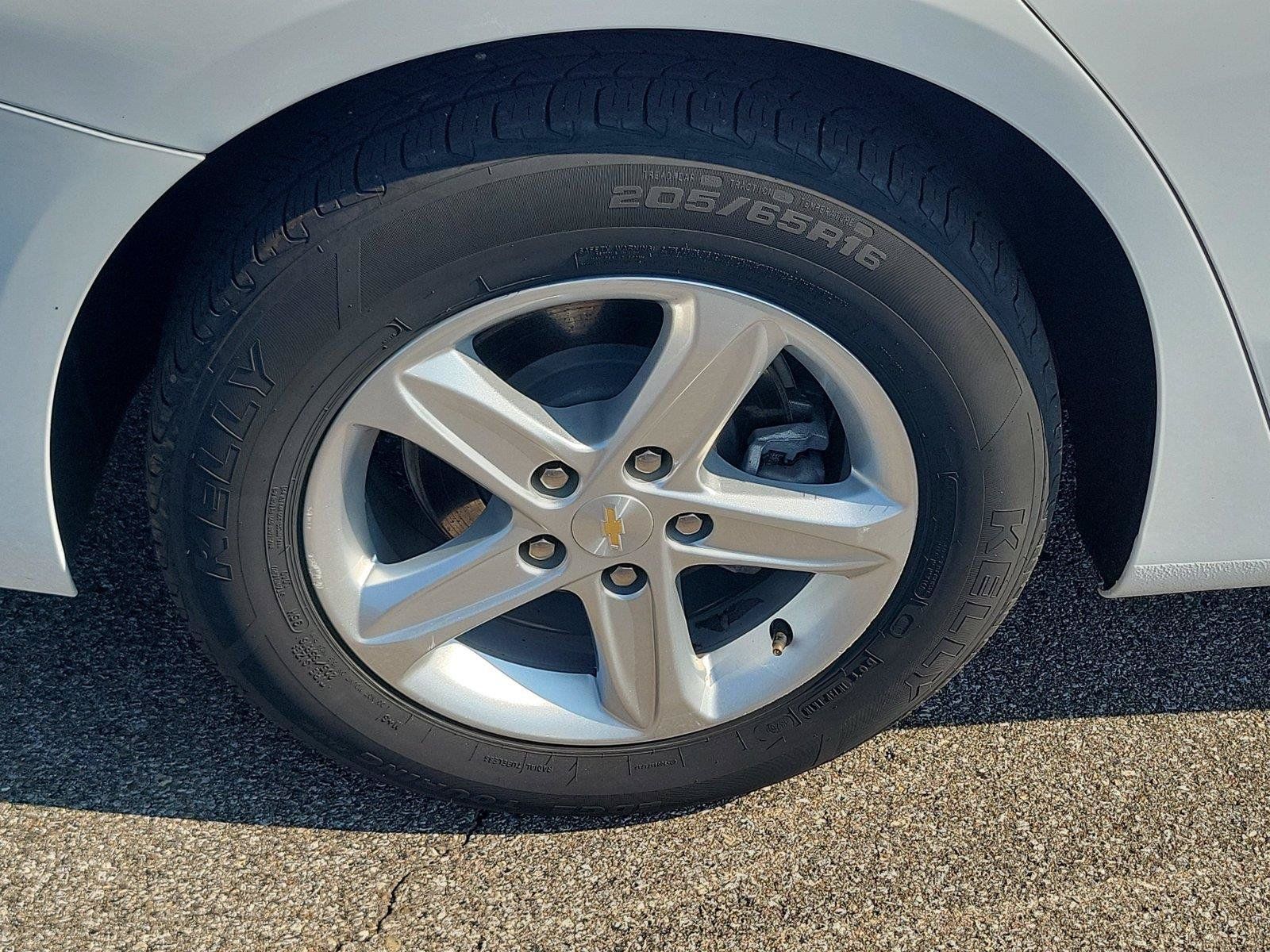 Used 2024 Chevrolet Malibu LT FWD image 6