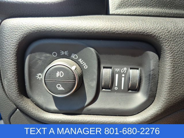 Used 2025 RAM 1500 Big Horn AWD/4WD image 38