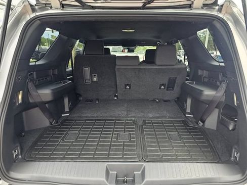 Used 2025 Toyota 4Runner SR5 AWD/4WD image 29